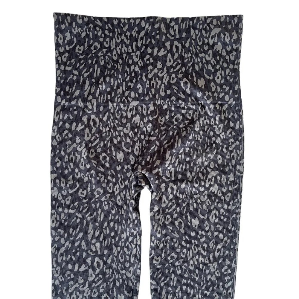 Spanx Look at Me Now double layer waistband leopard print jegging in black